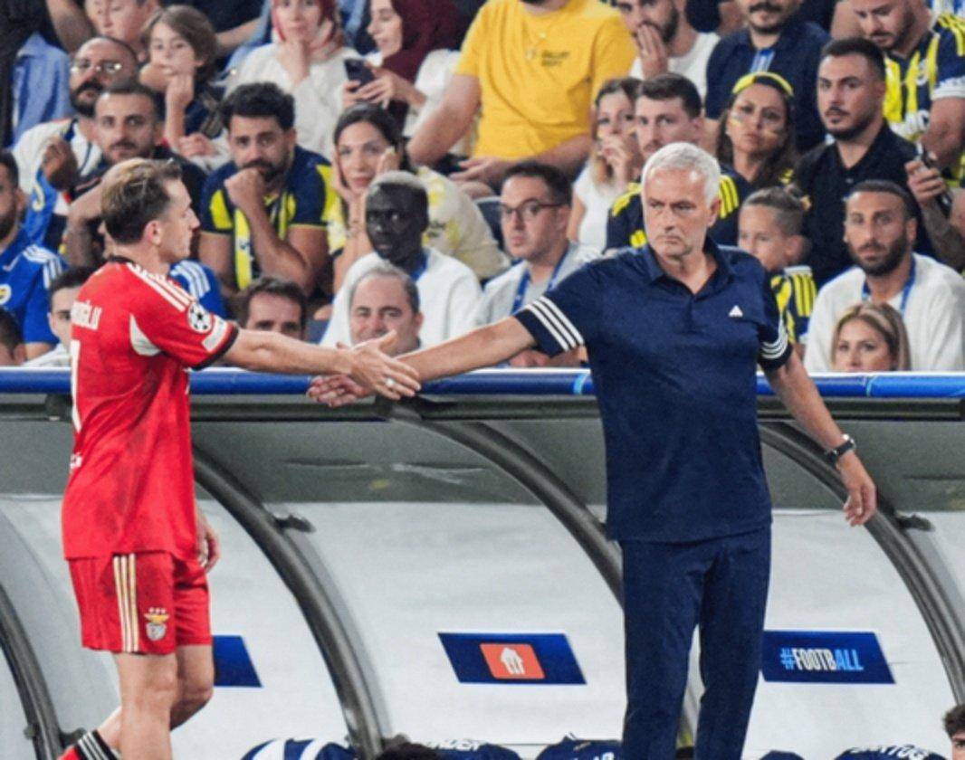 本菲卡训练开放日，冲刺阶段临场应变引欢呼，欧超杯在即，阵容厚度经受考验