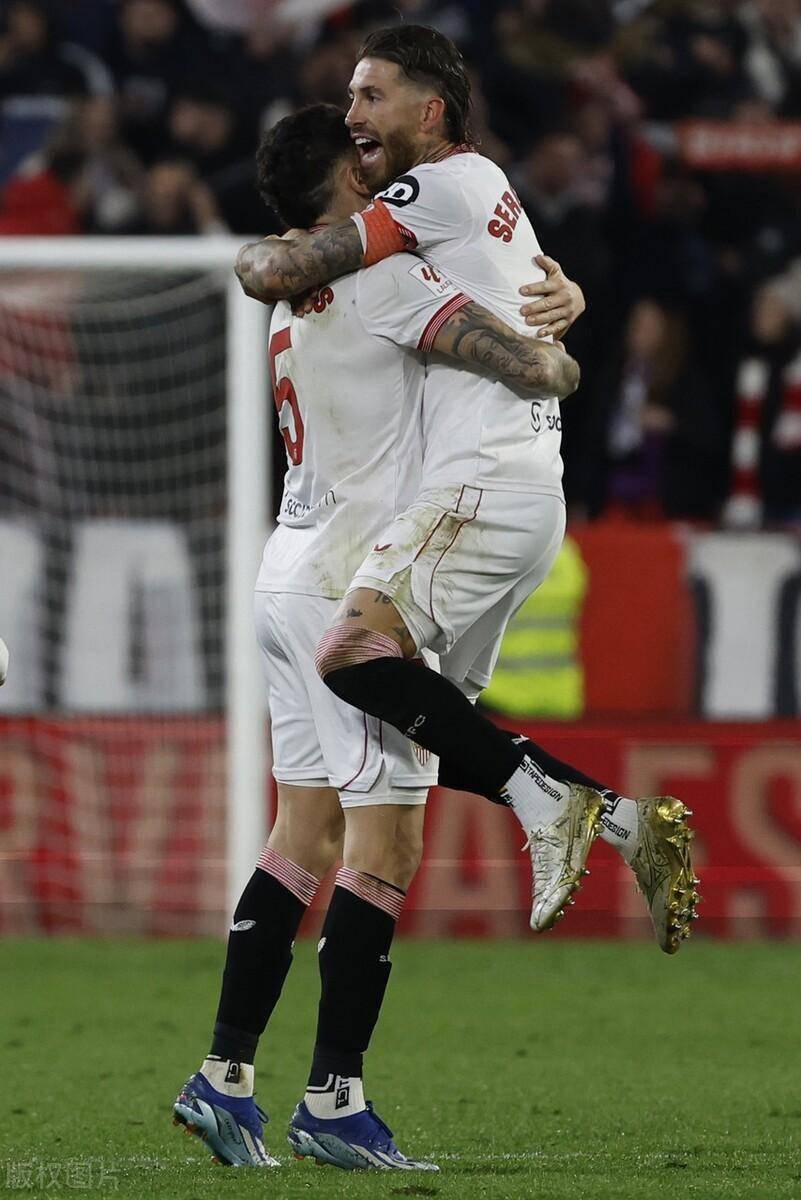 英雄资料-窗口期欧联焦点战，塞维利亚内部沟通，压力陡增，临场指挥获称赞的简单介绍