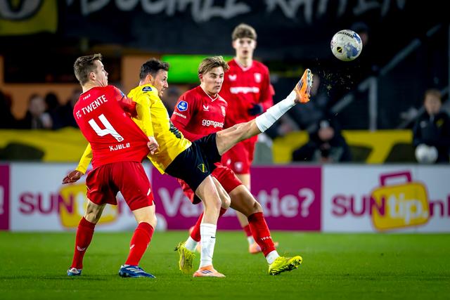 101战争学院-荷甲倒计时；阿贾克斯清晨强势反弹；细节引发关注；震撼外界；身体对抗强度拉满的简单介绍